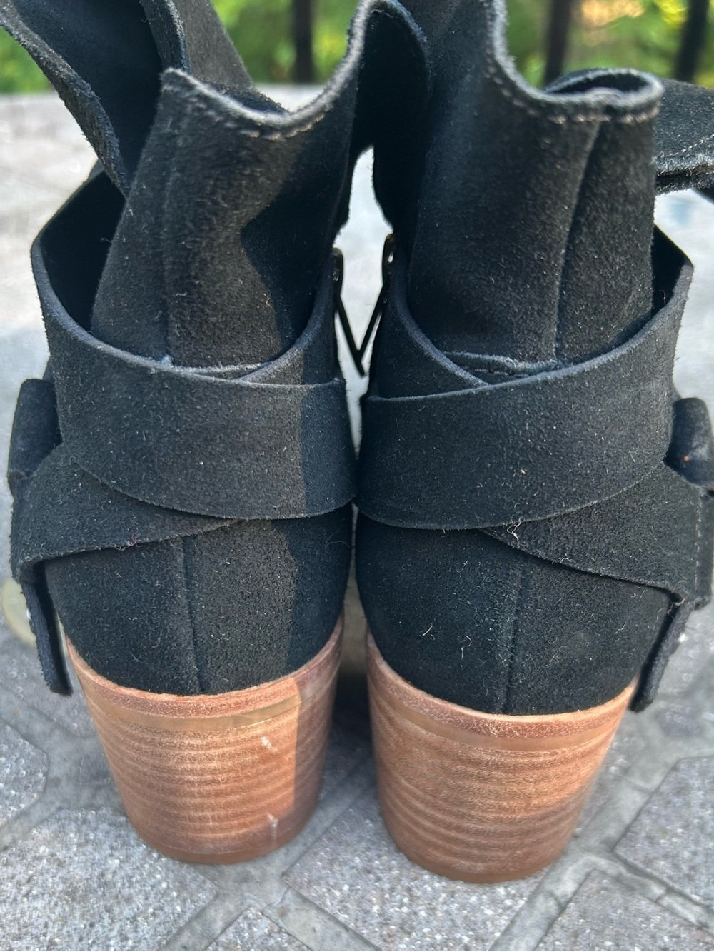 UGG Elora Black Suede Ankle Boots with Crisscross Strap Size 9 - Picture 6 of 13